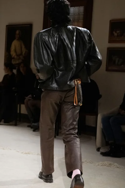 Look 38
